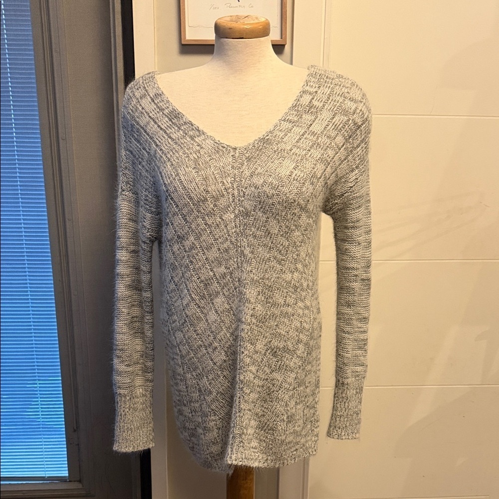 Dynamite Heather Gray V-Neck Sweater